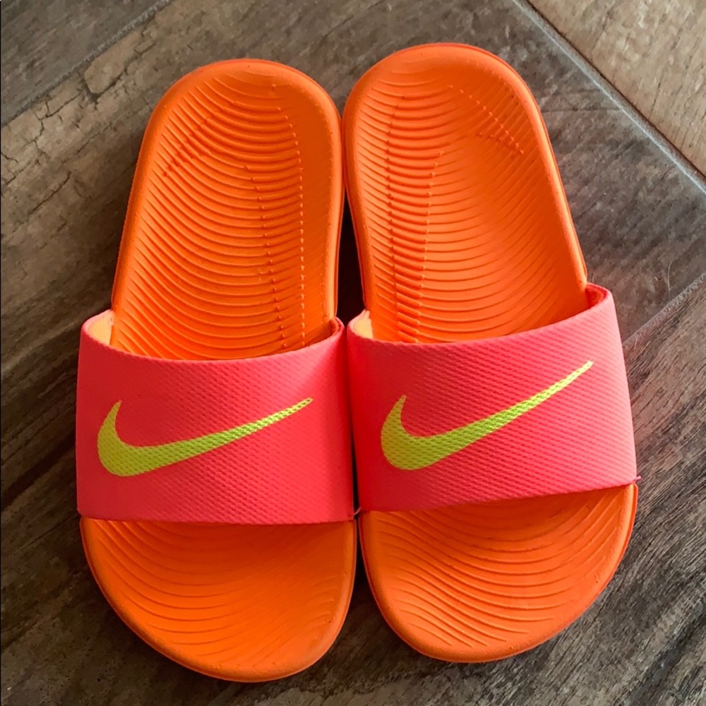 Nike slides